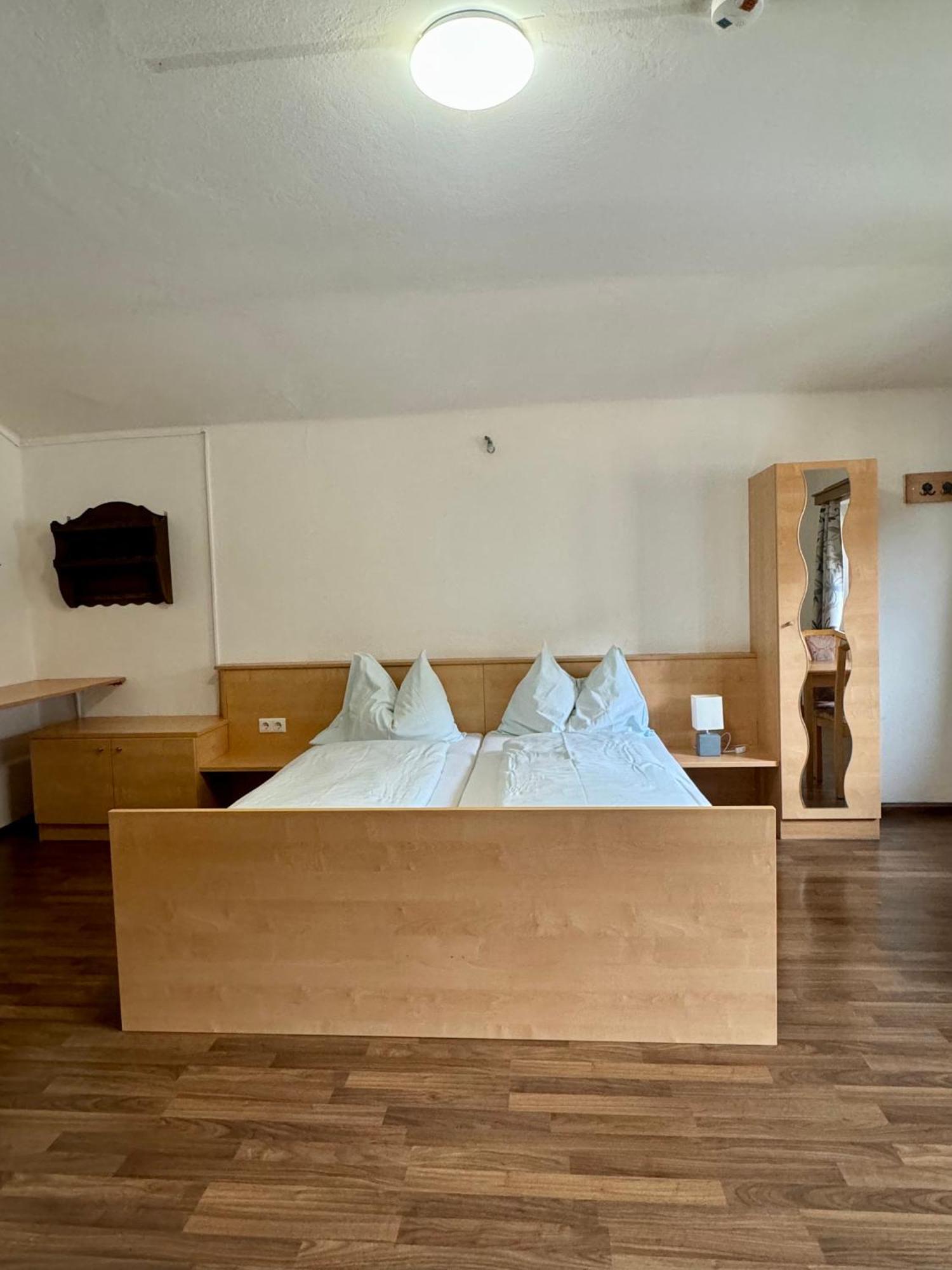 Skill Mountain Lodge - Ski Und Bike Hostel Im Sommer Mit Joker Card 萨尔巴赫 外观 照片