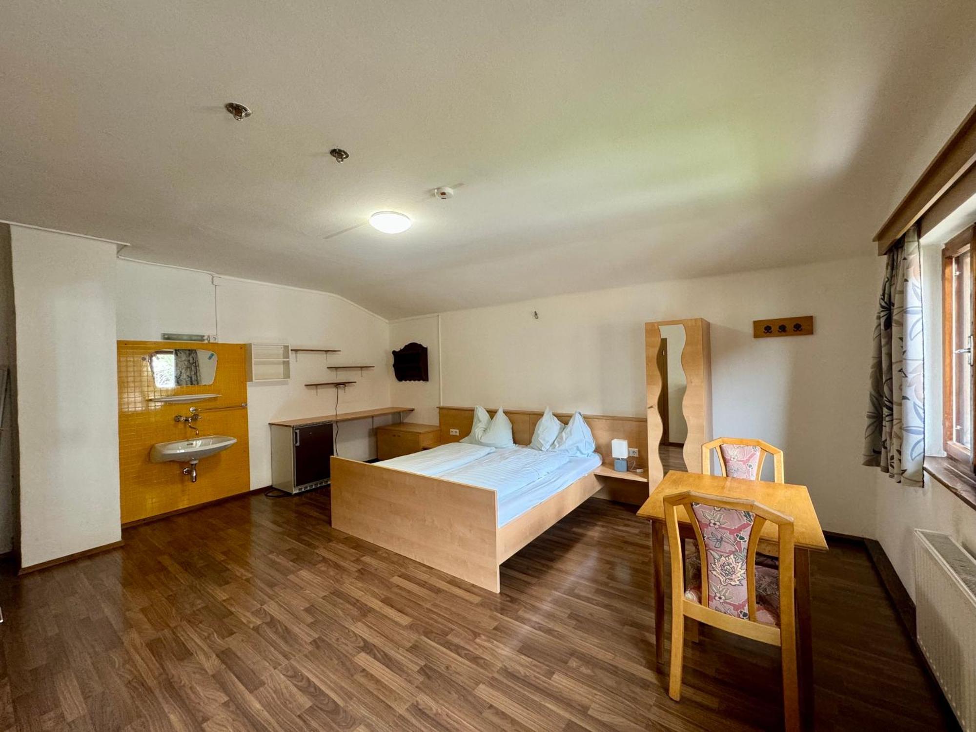 Skill Mountain Lodge - Ski Und Bike Hostel Im Sommer Mit Joker Card 萨尔巴赫 客房 照片