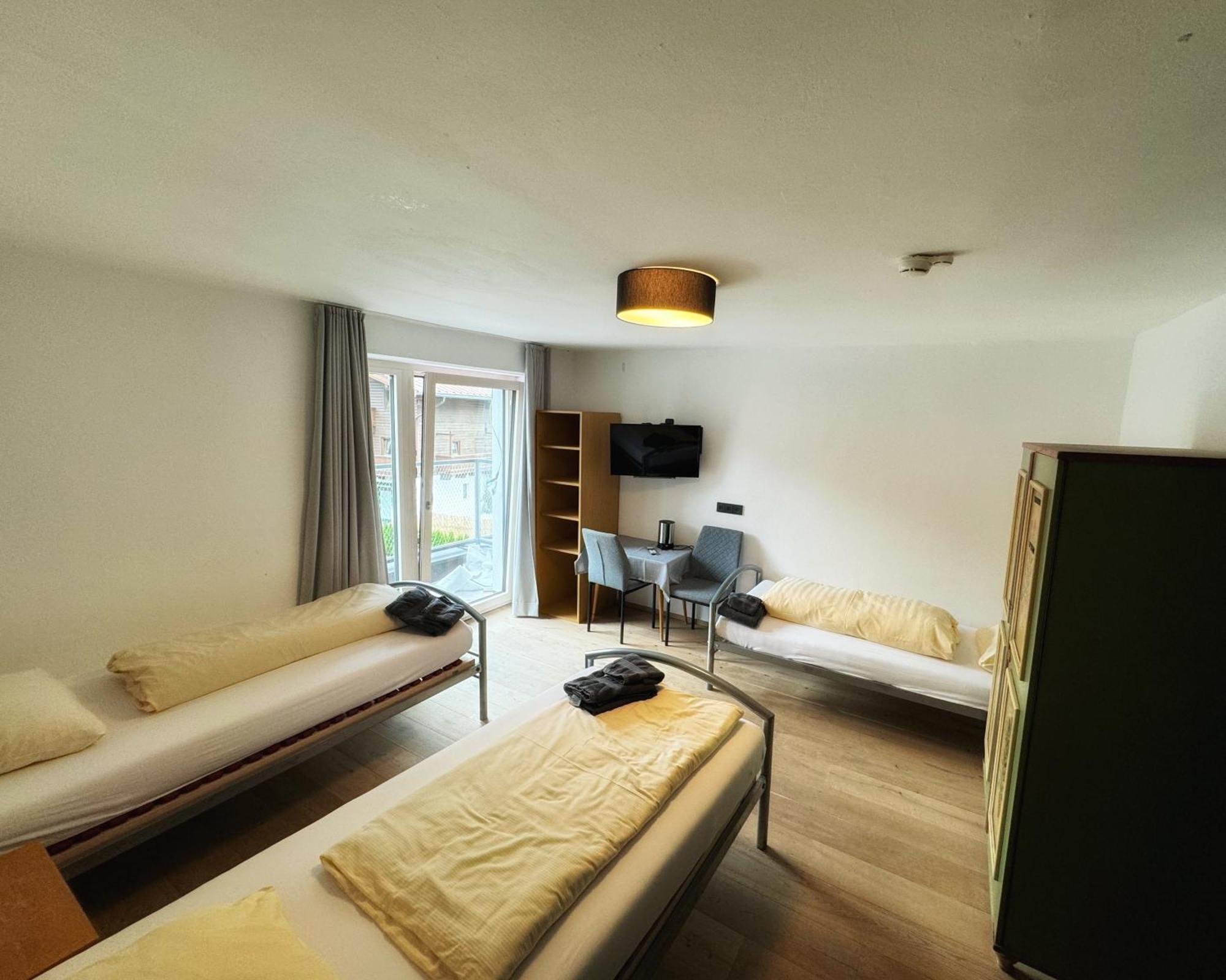 Skill Mountain Lodge - Ski Und Bike Hostel Im Sommer Mit Joker Card 萨尔巴赫 外观 照片